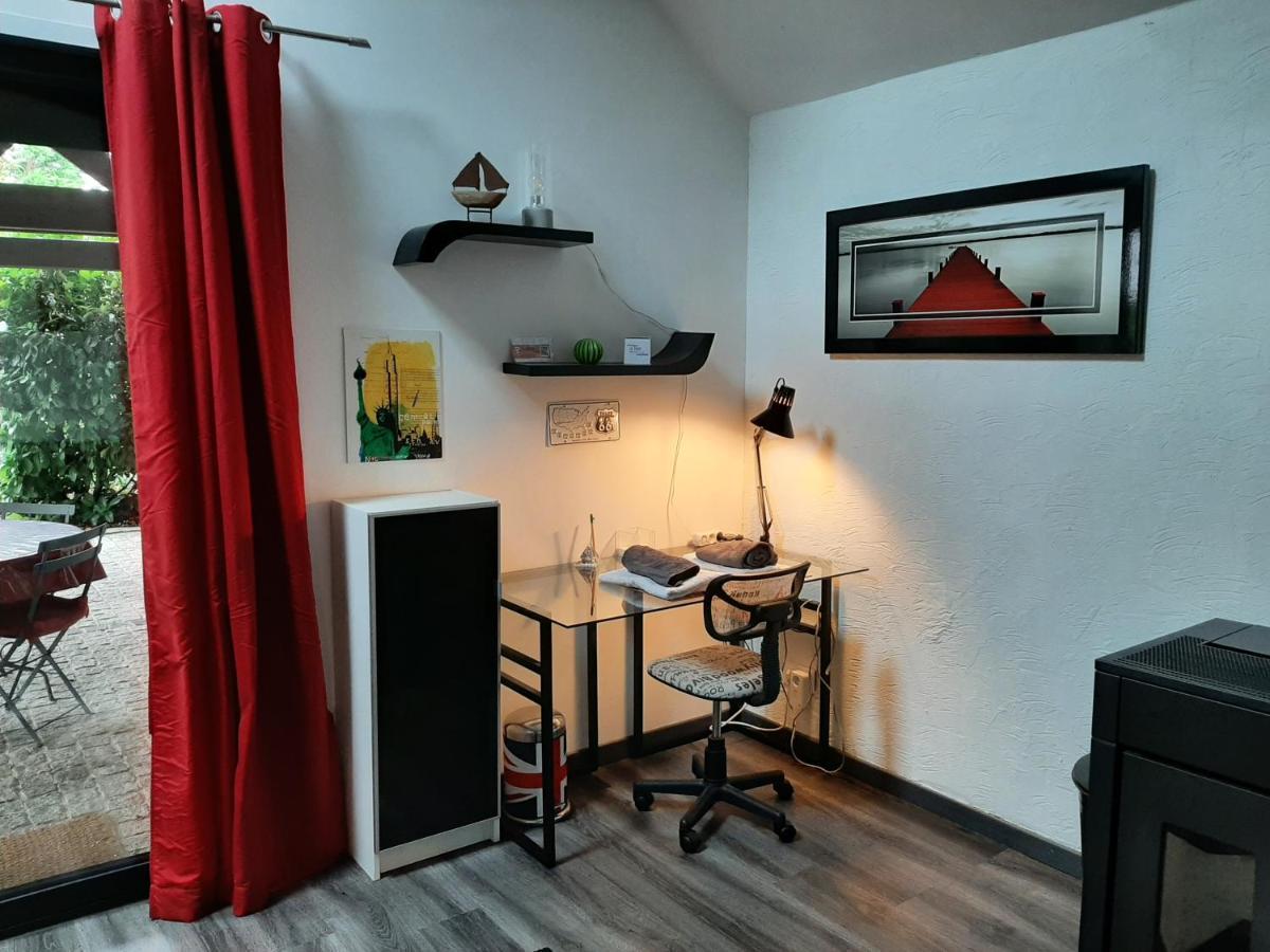 Studio L'Independance Apartment Buchelay Exterior photo